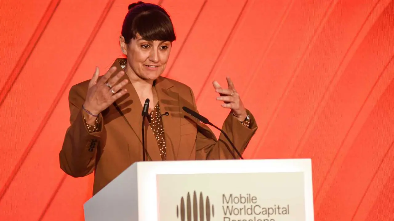 La secretaria de Estado de Digitalizaci&oacute;n e Inteligencia Artificial, Mar&iacute;a Gonz&aacute;lez Veracruz, durante un almuerzo en el marco del Mobile World Congress 