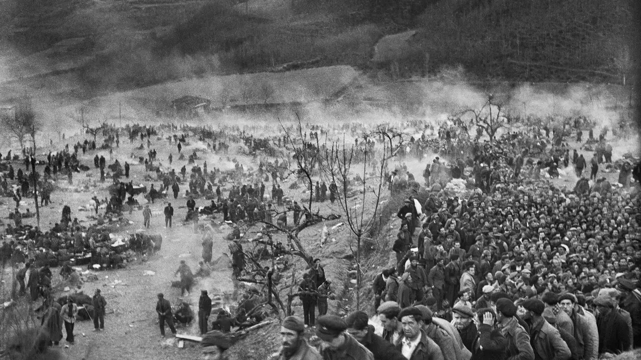 Imagen de archivo del exilio espa&ntilde;ol durante la Guerra Civil, que refleja las experiencias y contextos abordados en la exposici&oacute;n &laquo;Caminos del exilio&raquo;.