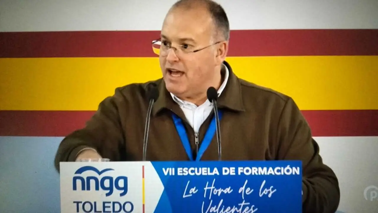 El secretario general del PP, Miguel Tellado, en Layos.