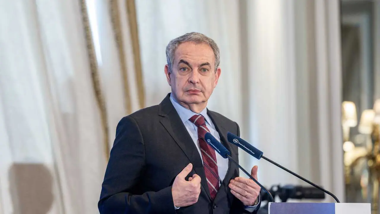 El expresidente del Gobierno, Jos&eacute; Luis Rodr&iacute;guez Zapatero, durante un desayuno informativo de Nueva Econom&iacute;a F&oacute;rum, en el Hotel Mandarin Oriental Ritz, a 5 de marzo de 2026, en Madrid (Espa&ntilde;a).