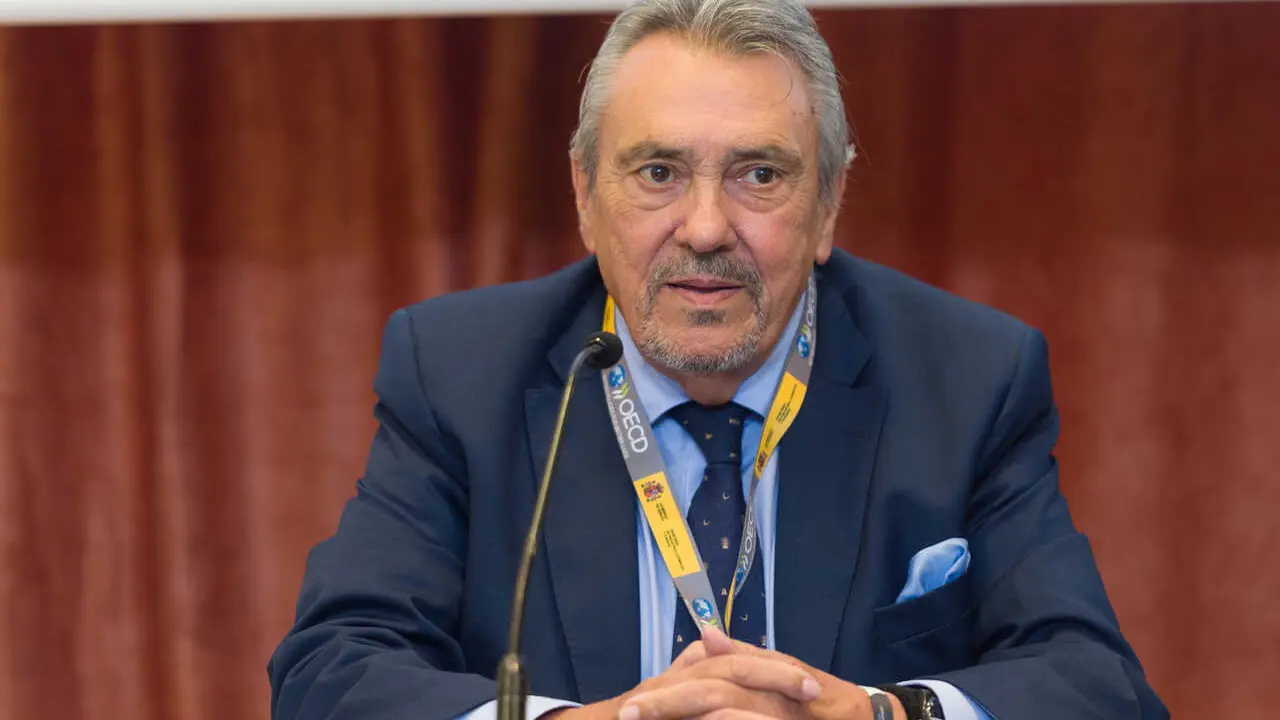 Rueda de prensa de la ministra Reyes Maroto junto al el embajador de Espa&ntilde;a en la OCDE, Manuel Escudero