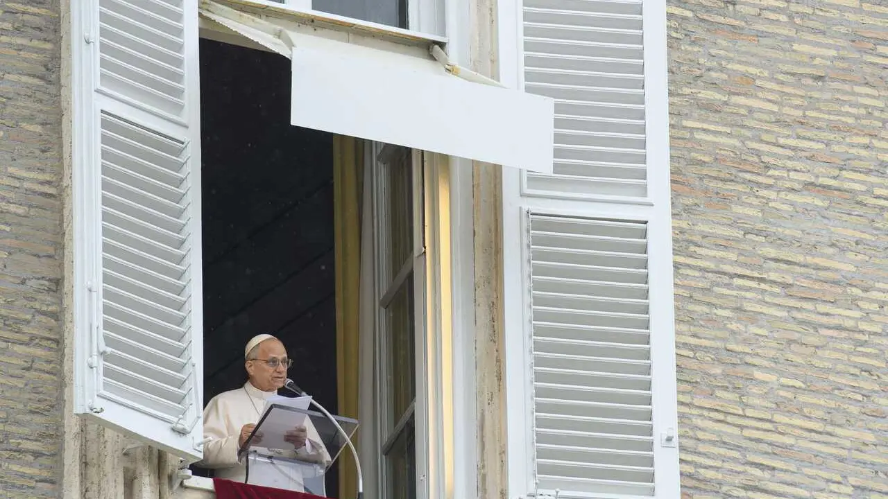 **NO LIBRI** Italy, Rome, Vatican, 2026/3/22.Pope Leo XIV waves to the crowd from the window of the apostolic palace overlooking St. Peter's square during the Angelus prayer in the Vatican  Photograph by VATICAN MEDIA   / Catholic Press Photo