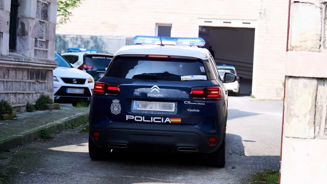 Un coche de la Polic&iacute;a Nacional 