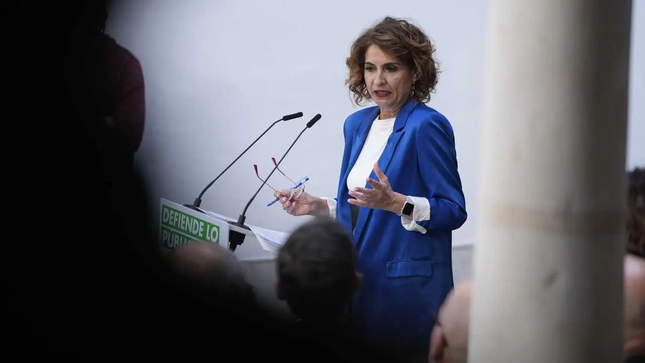 La secretaria general del PSOE-A y candidata a la Presidencia de la Junta de Andaluc&iacute;a, Mar&iacute;a Jes&uacute;s Montero, ofrece una rueda de prensa, para abordar asuntos en relaci&oacute;n a la convocatoria de elecciones en Andaluc&iacute;a. A 24 de marzo de 2026, en Sevilla (Anda