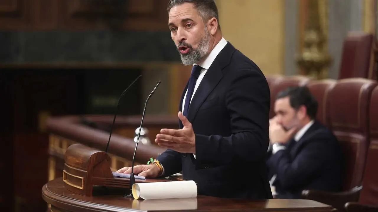 El presidente de VOX, Santiago Abascal, en la tribuna de oradores del  ongreso
