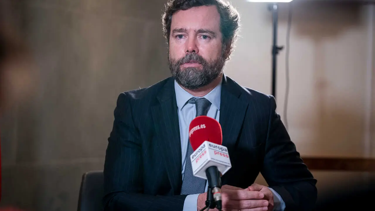 Archivo - El portavoz del Grupo Parlamentario de VOX en el Congreso de los Diputados, Iv&aacute;n Espinosa de los Monteros, durante una entrevista con Europa Press, a 20 de enero de 2022, en Madrid (Espa&ntilde;a). Espinosa adem&aacute;s es vicesecretario de Relaciones Intern