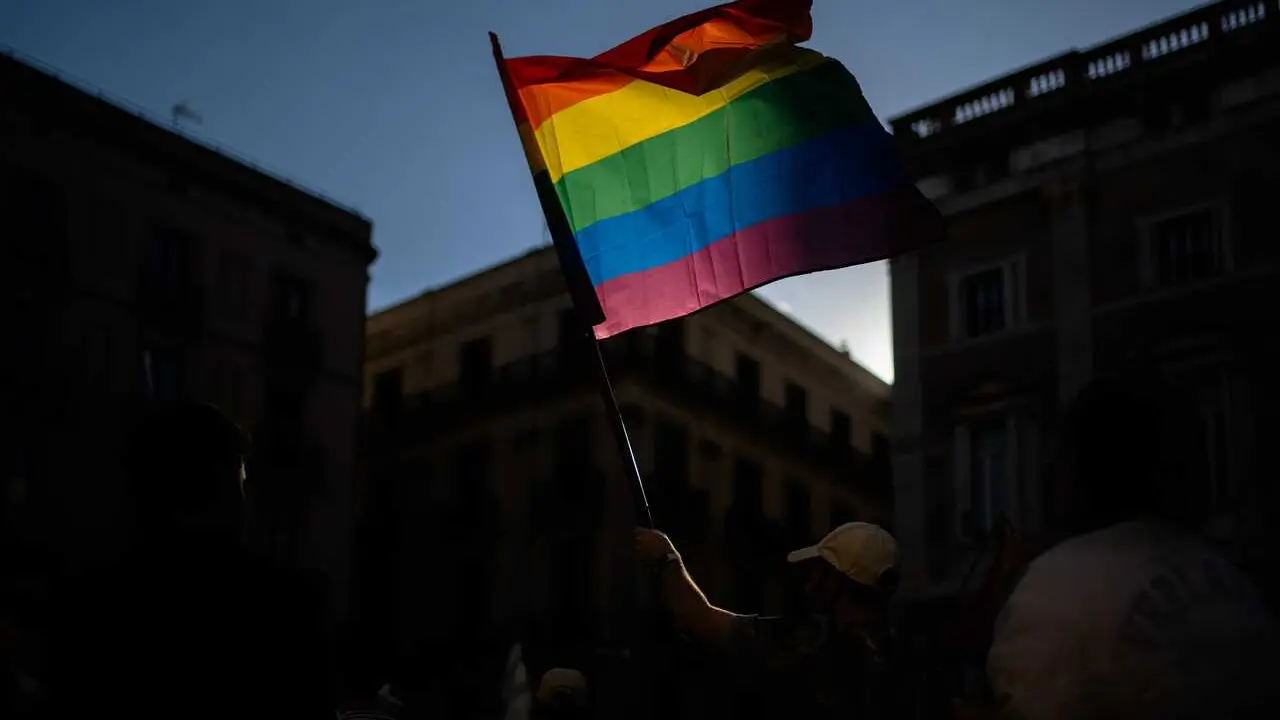 Archivo - Una bandera LGTBI+, en una imagen de archivo