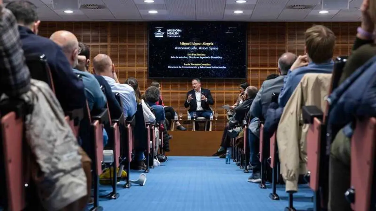 El astronauta Miguel L&oacute;pez Alegr&iacute;a