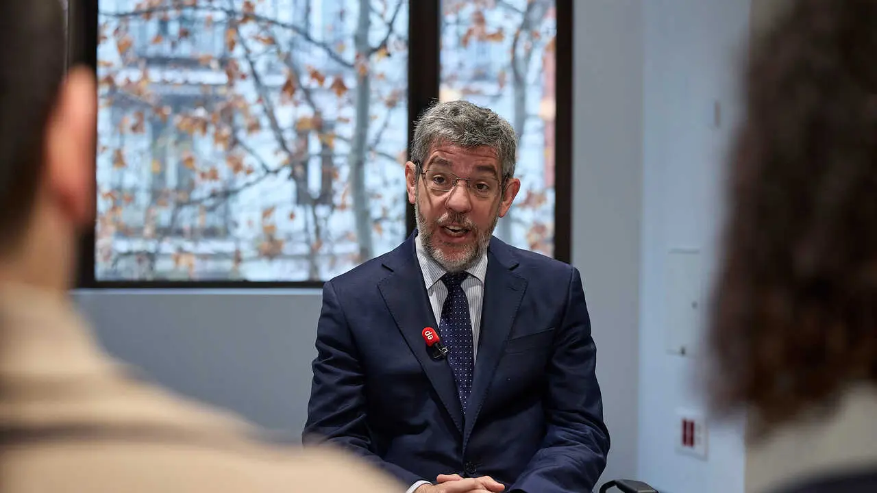 Archivo - El vicesecretario de Econom&iacute;a del PP, Alberto Nadal, durante una entrevista para Europa Press, en la sede del Partido Popular, a 23 de diciembre de 2025, en Madrid (Espa&ntilde;a). 