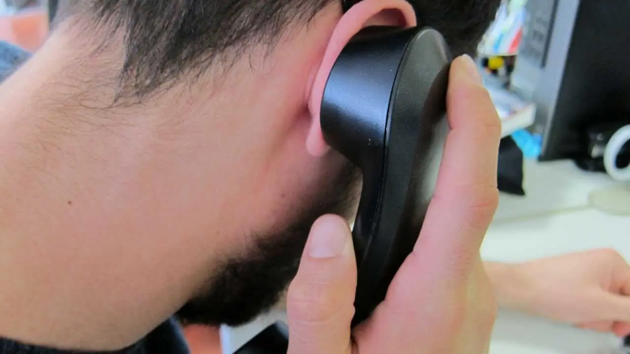 Archivo - M&aacute;s del 40% de llamadas a la l&iacute;nea de atenci&oacute;n a la conducta suicida reflejan riesgo medio-alto con ideaci&oacute;n frecuente