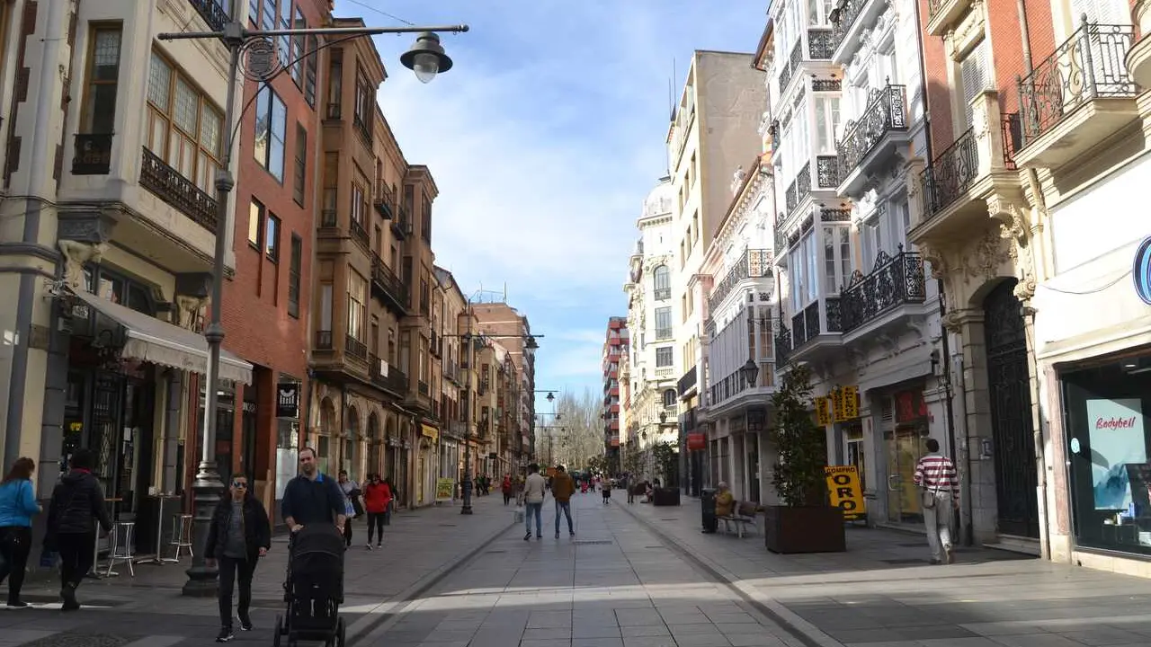 Archivo - Palencia. Calle Mayor de Palencia