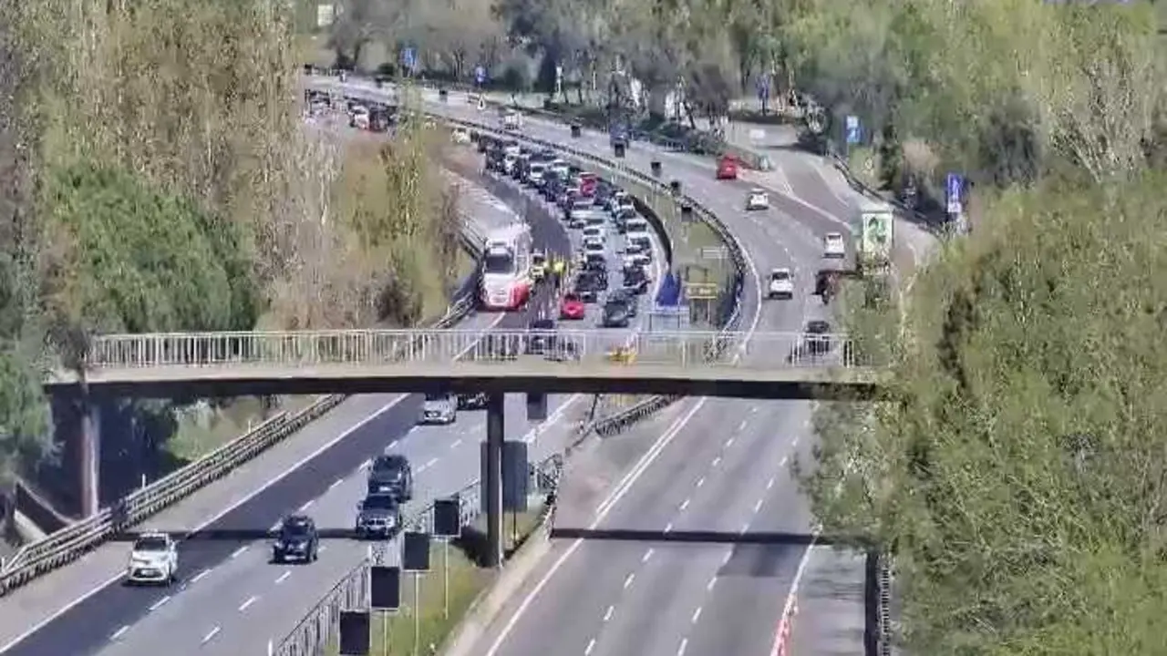 Estado de la circulaci&oacute;n en la AP-7 a la altura de Llinars del Vall&egrave;s (Barcelona)