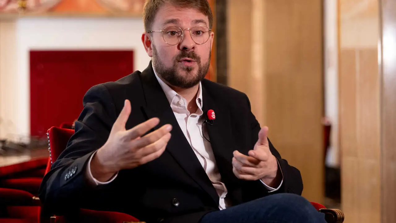 Archivo - El portavoz adjunto de Sumar y diputado de Comprom&iacute;s, Alberto Ib&aacute;&ntilde;ez