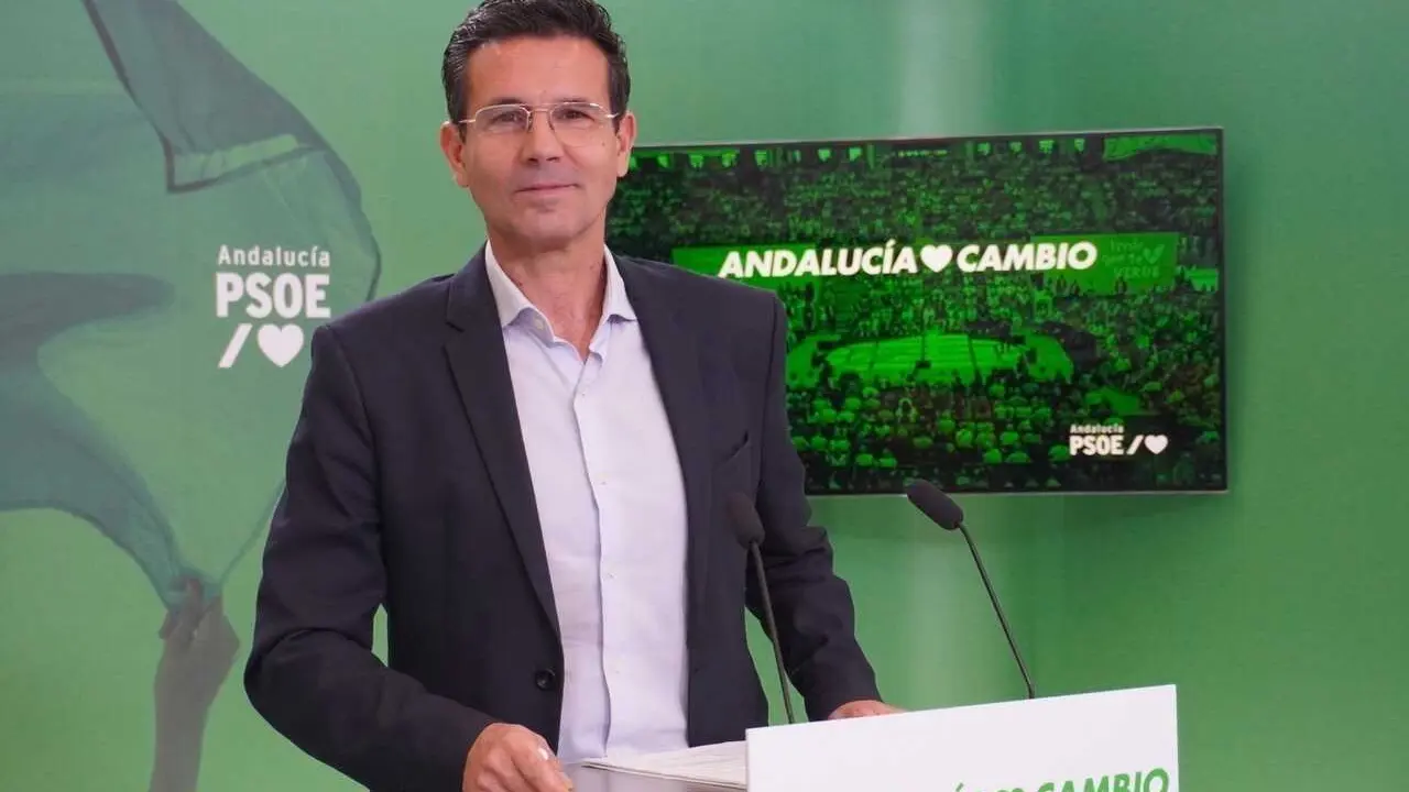 El portavoz del PSOE-A, Paco Cuenca.