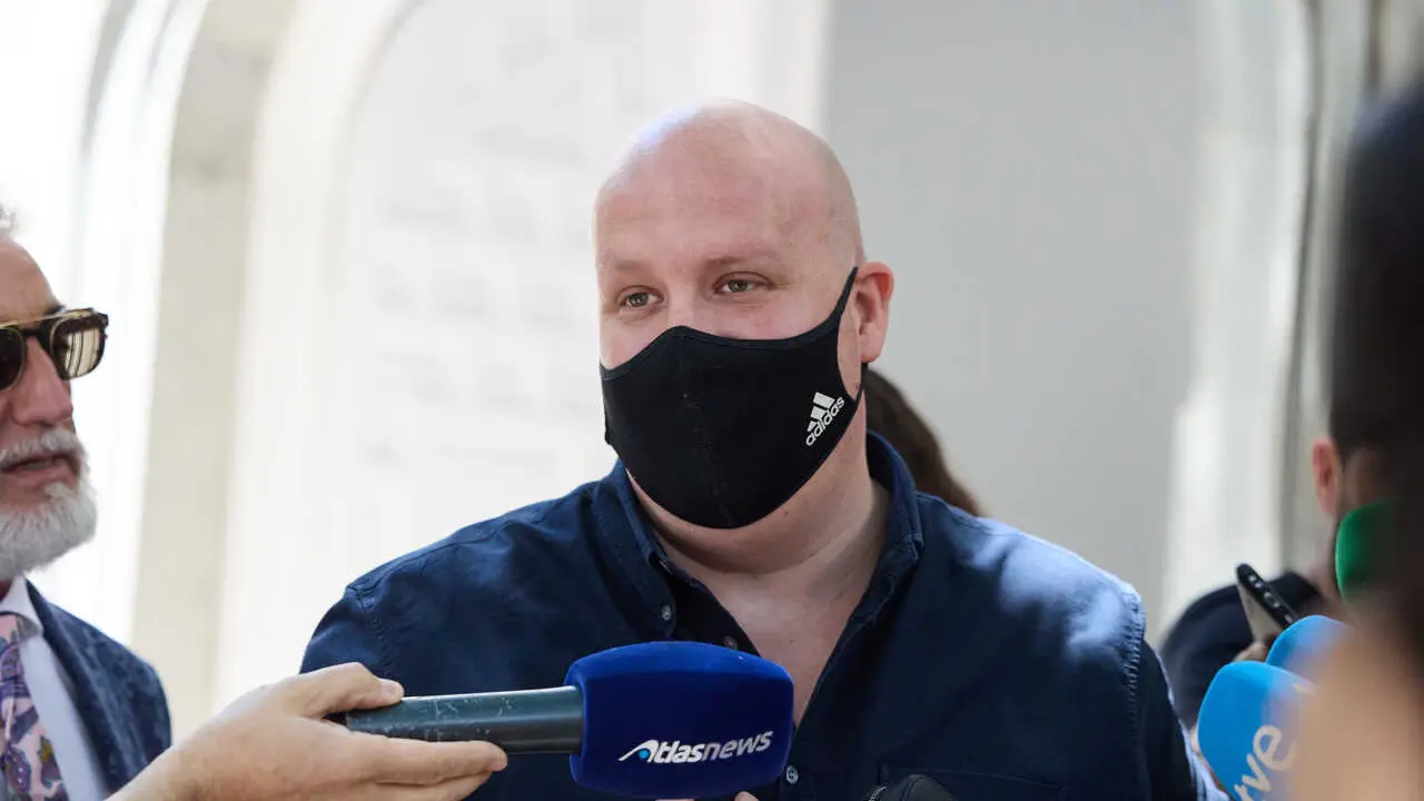 Archivo - El empresario &Aacute;lvaro Romillo, alias 'CryptoSpain', ofrece declaraciones a la prensa al salir de declarar en el Tribunal Supremo, a 11 de julio de 2025, en Madrid (Espa&ntilde;a).