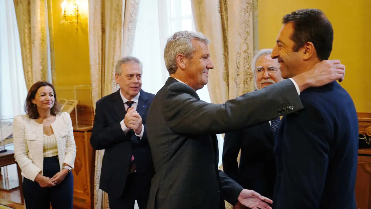 Alfonso Villares cesa como Conselleiro do Mar y entra en su lugar Marta Villaverde