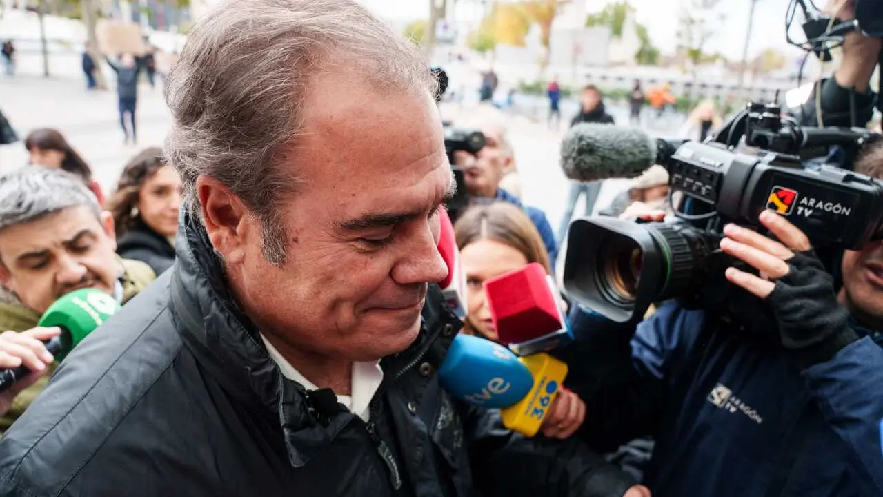 Archivo - Javier P&eacute;rez Dolset a su llegada a los juzgados de Plaza de Castilla para declarar por el caso &lsquo;Leire D&iacute;ez&rsquo;, a 17 de noviembre de 2025, en Madrid (Espa&ntilde;a). 