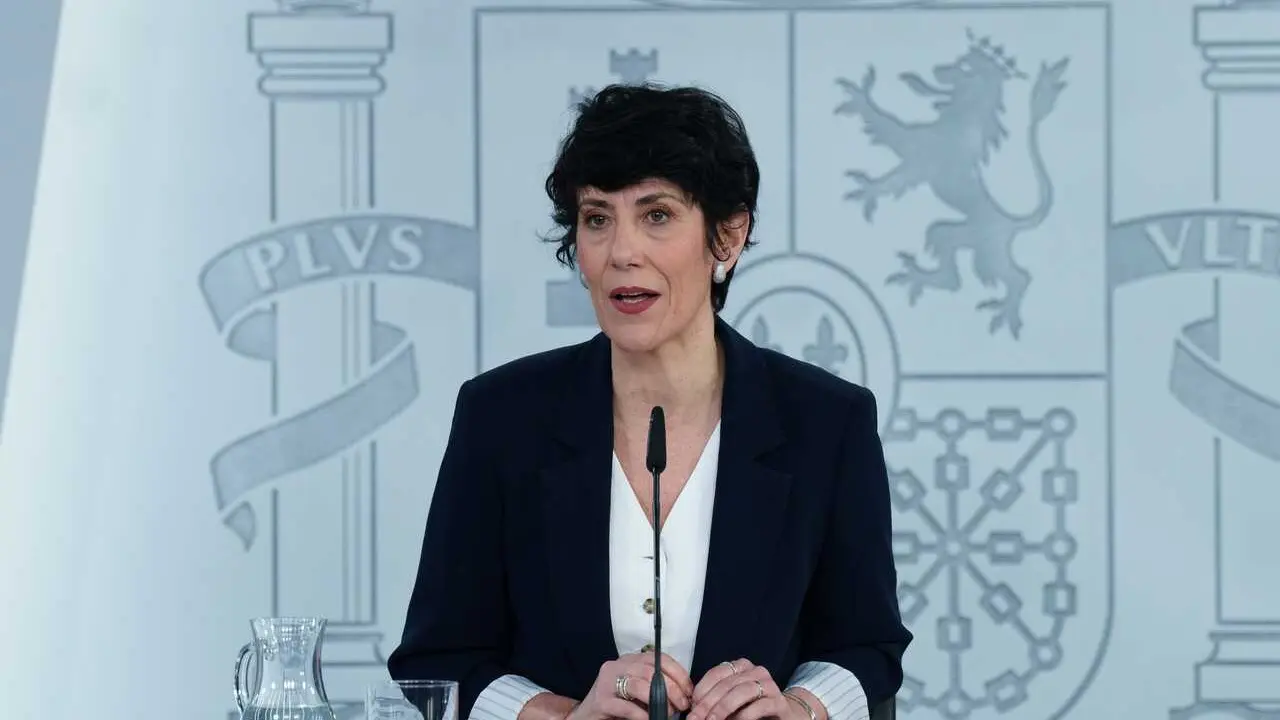 Archivo - La ministra de Inclusi&oacute;n, Seguridad Social y Migraciones, Elma Saiz