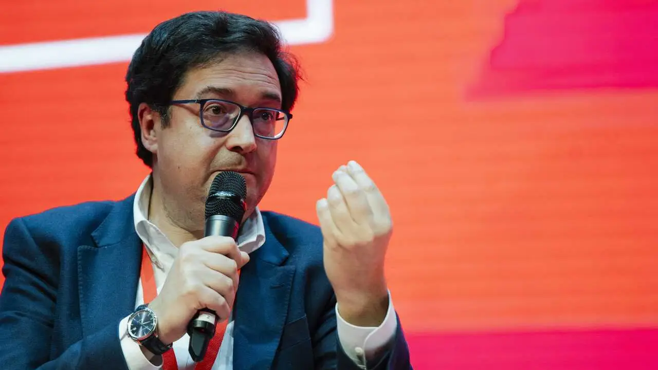 Archivo - El secretario general del PSOE-M y ministro para la Transformaci&oacute;n Digital y de la Funci&oacute;n P&uacute;blica, &Oacute;scar L&oacute;pez