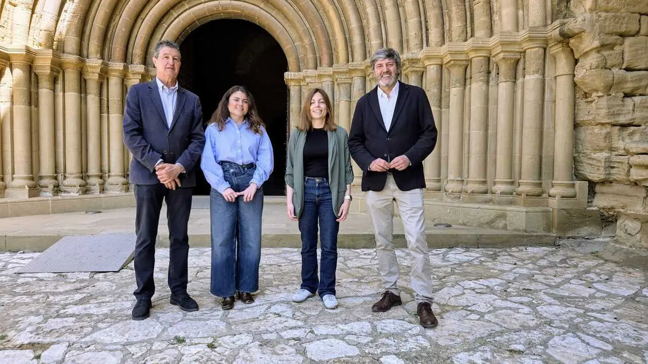 El presidente del PP HUesca, Gerardo Oliv&aacute;n, este s&aacute;bado durante su visita al Real Monasterio de Santa Maria de Sijena.