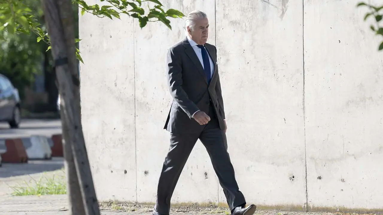 El extesorero del PP, Luis B&aacute;rcenas, a su llegada a la Audiencia Nacional, a 20 de abril de 2026, en San Fernando, Madrid (Espa&ntilde;a). 