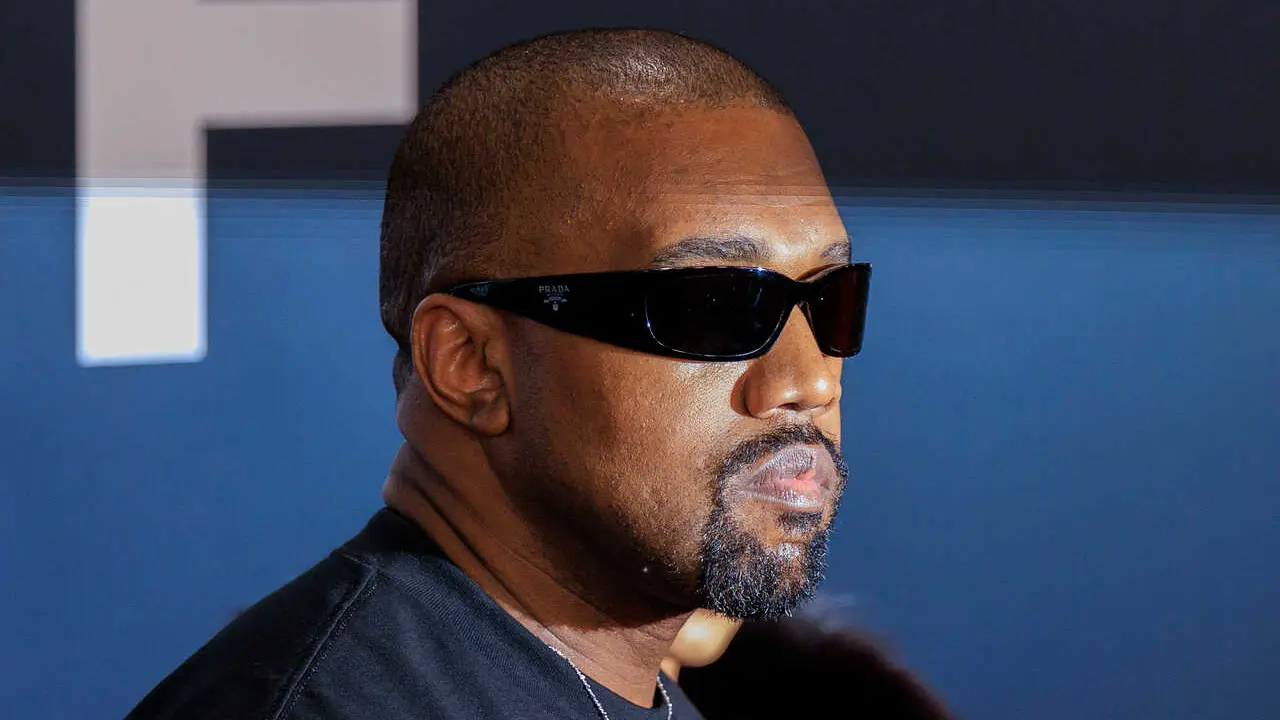 Archivo - February 13, 2025, Los Angeles, California, USA: Kanye 'Ye' West and his wife of two years, Bianca Censori headed for divorce. FILE PHOTO: Kanye West at the 67th Grammy Awards held at Crypto.com Arena in Los Angeles California on Sunday February