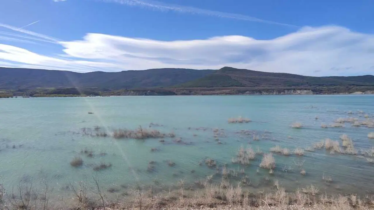 Embalse de Yesa en la parte aragonesa.