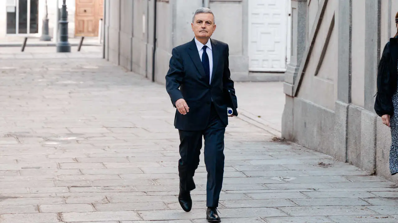 El presidente del grupo Correos, Pedro Saura, a su llegada al Tribunal Supremo, a 22 de abril de 2026, en Madrid (Espa&ntilde;a).