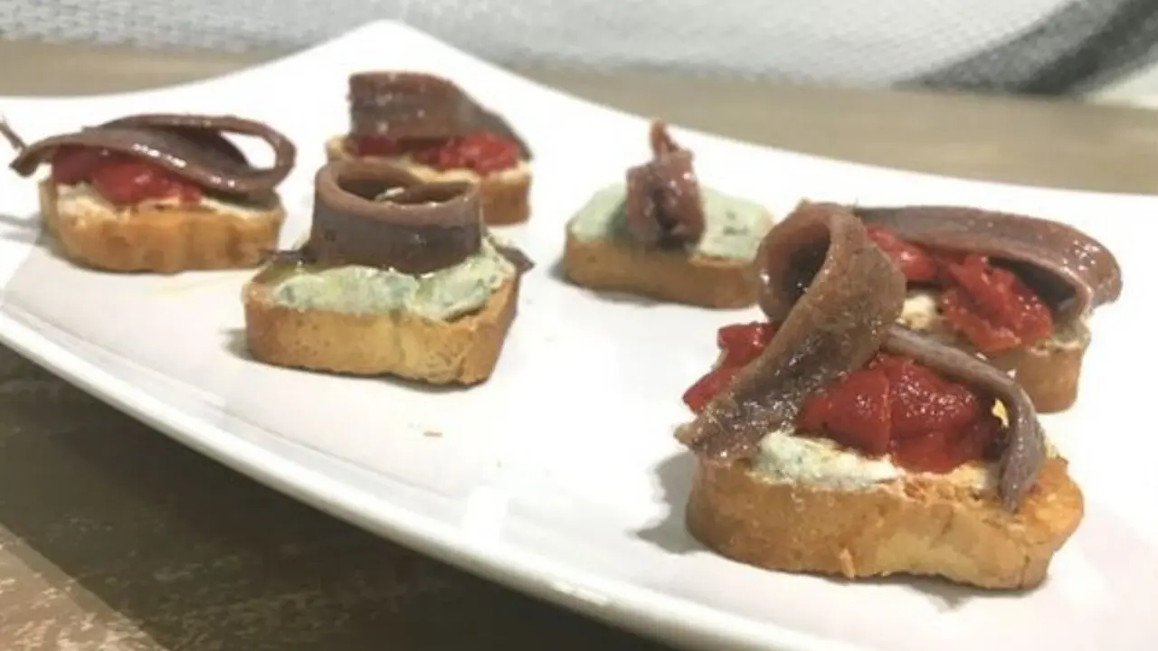 Canap&eacute;s de Anchoa