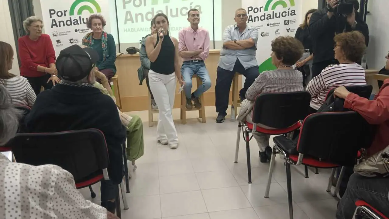 El coordinador federal de Izquierda Unida (IU) y candidato de Por Andaluc&iacute;a a la Presidencia de la Junta, Antonio Ma&iacute;llo, en un acto con colectivos sanitarios de Huelva.