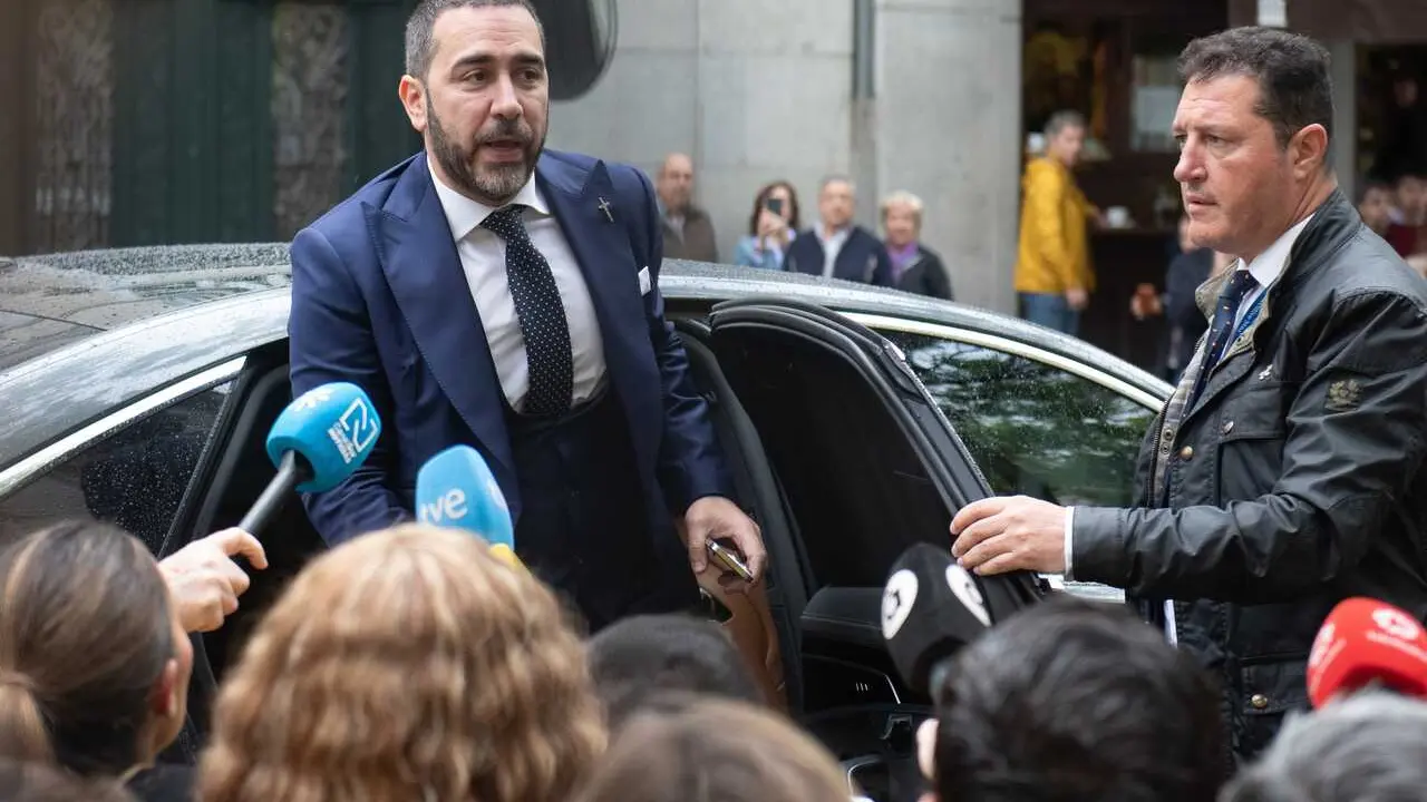 El empresario V&iacute;ctor de Aldama a su llegada al Tribunal Supremo, a 29 de abril de 2026, en Madrid (Espa&ntilde;a). 