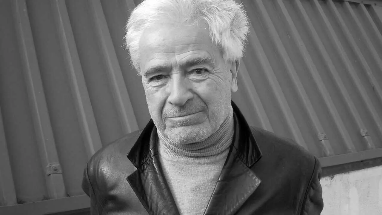 Archivo - Imagen de archivo del dise&ntilde;ador gr&aacute;fico Pepe Cruz Novillo
