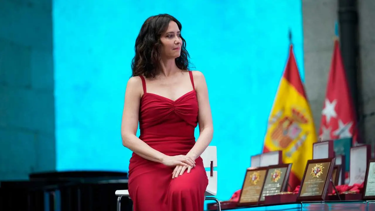 La presidenta de la Comunidad de Madrid, Isabel D&iacute;az Ayuso, en el acto institucional del 2 de Mayo, D&iacute;a de la Comunidad de Madrid, celebrado hoy en la Real Casa de Correos, sede del Gobierno regional.