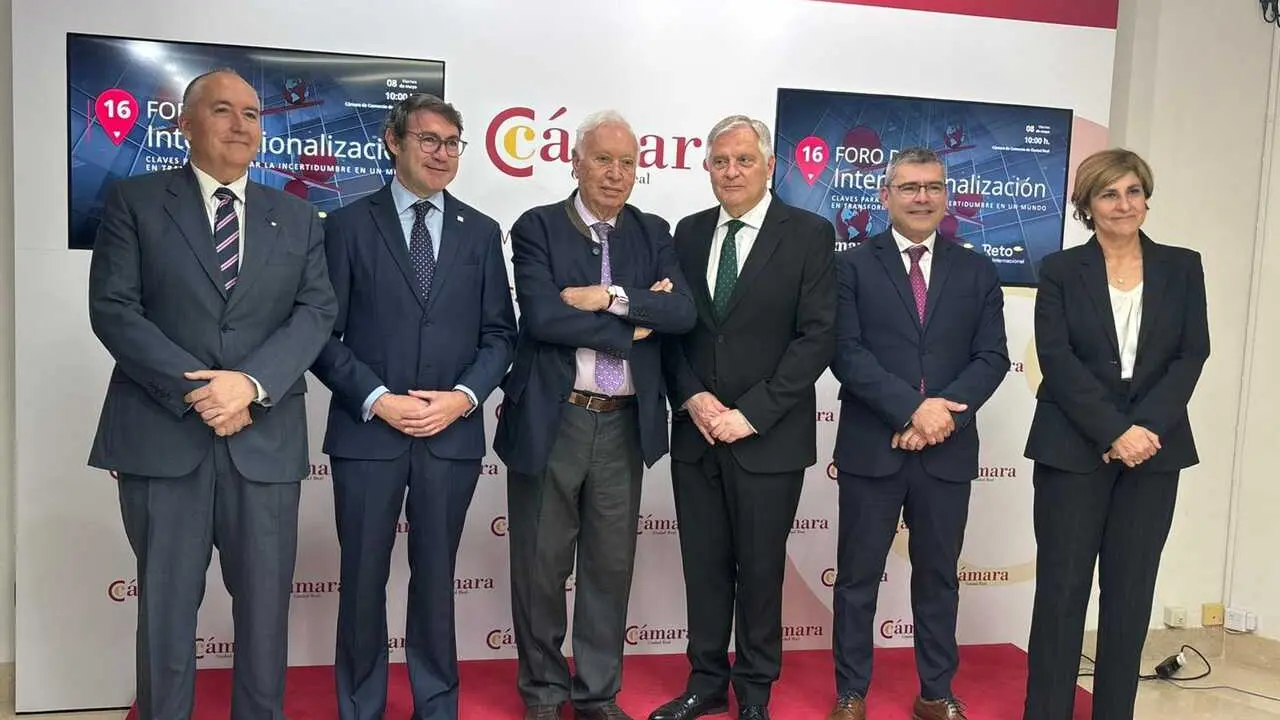 El exministro de Asuntos Exteriores, Jos&eacute; Manuel Garc&iacute;a-Margallo participa en el XVI Foro de Internacionalizaci&oacute;n de la C&aacute;mara de Comercio de Ciudad Real.