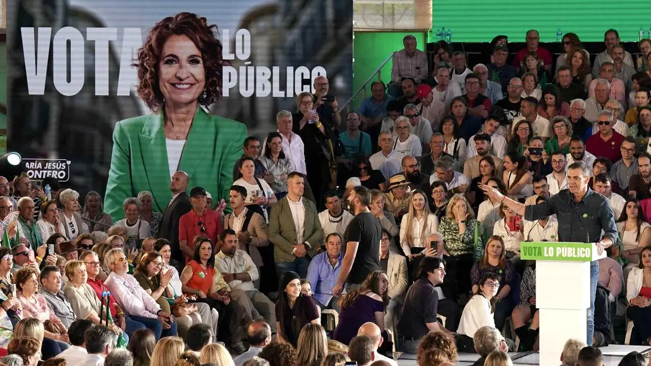 El secretario general del PSOE y presidente del Gobierno, Pedro S&aacute;nchez, interviene en un acto de campa&ntilde;a celebrado en C&aacute;rtama (M&aacute;laga). (Foto de archivo).