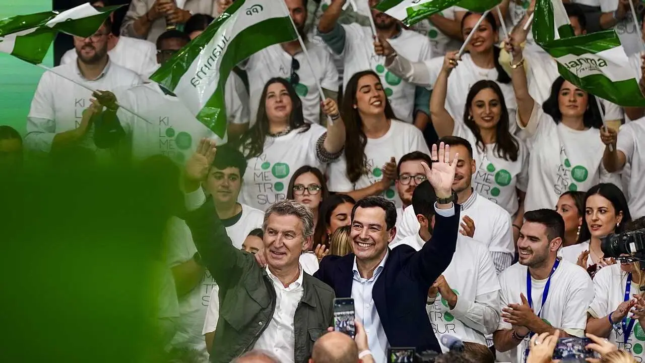 El presidente del PP de Andaluc&iacute;a y candidato a la reelecci&oacute;n de la Presidencia de la Junta, Juanma Moreno, durante un acto de campa&ntilde;a. a 10 de mayo de 2026 en M&aacute;laga (Andaluc&iacute;a, Espa&ntilde;a). El presidente del PP de Andaluc&iacute;a y candidato a la reelecci&oacute;n de la