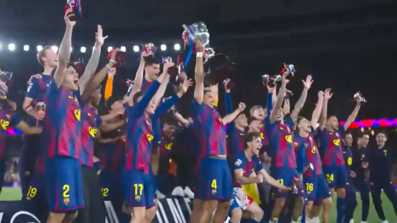 Bar&ccedil;a levanta la copa de La Liga