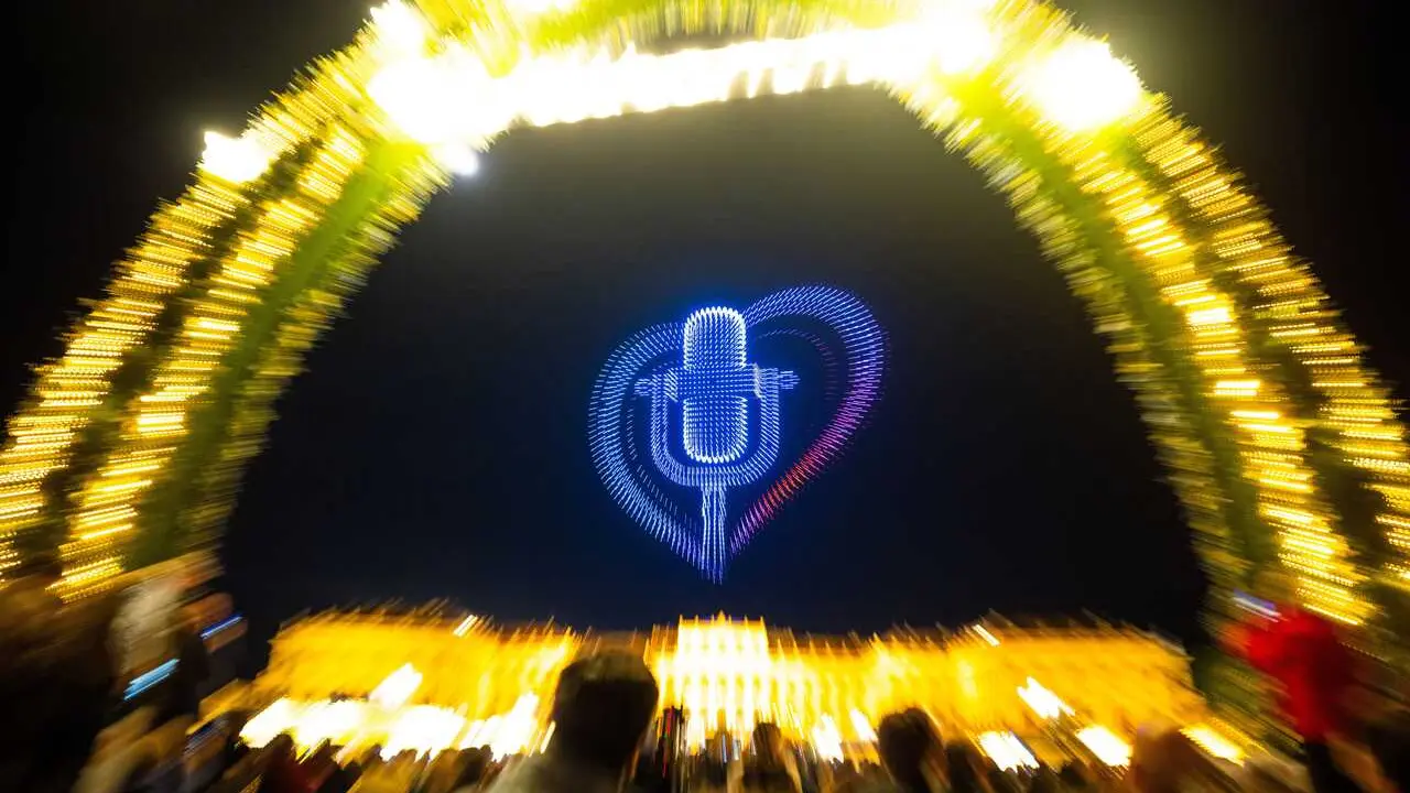 27 April 2026, Austria, Vienna: A graphic displayed during a drone show above Sch&ouml;nbrunn Palace on the occasion of the 2026 Eurovision Song Contest (ESC) in Vienna. Photo: Georg Hochmuth/APA/dpa