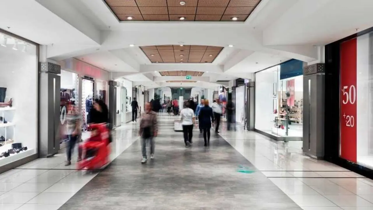 Los centros comerciales han aumentado sus ventas un 8,3% con respecto al primer trimestre de 2025, seg&uacute;n PwC.