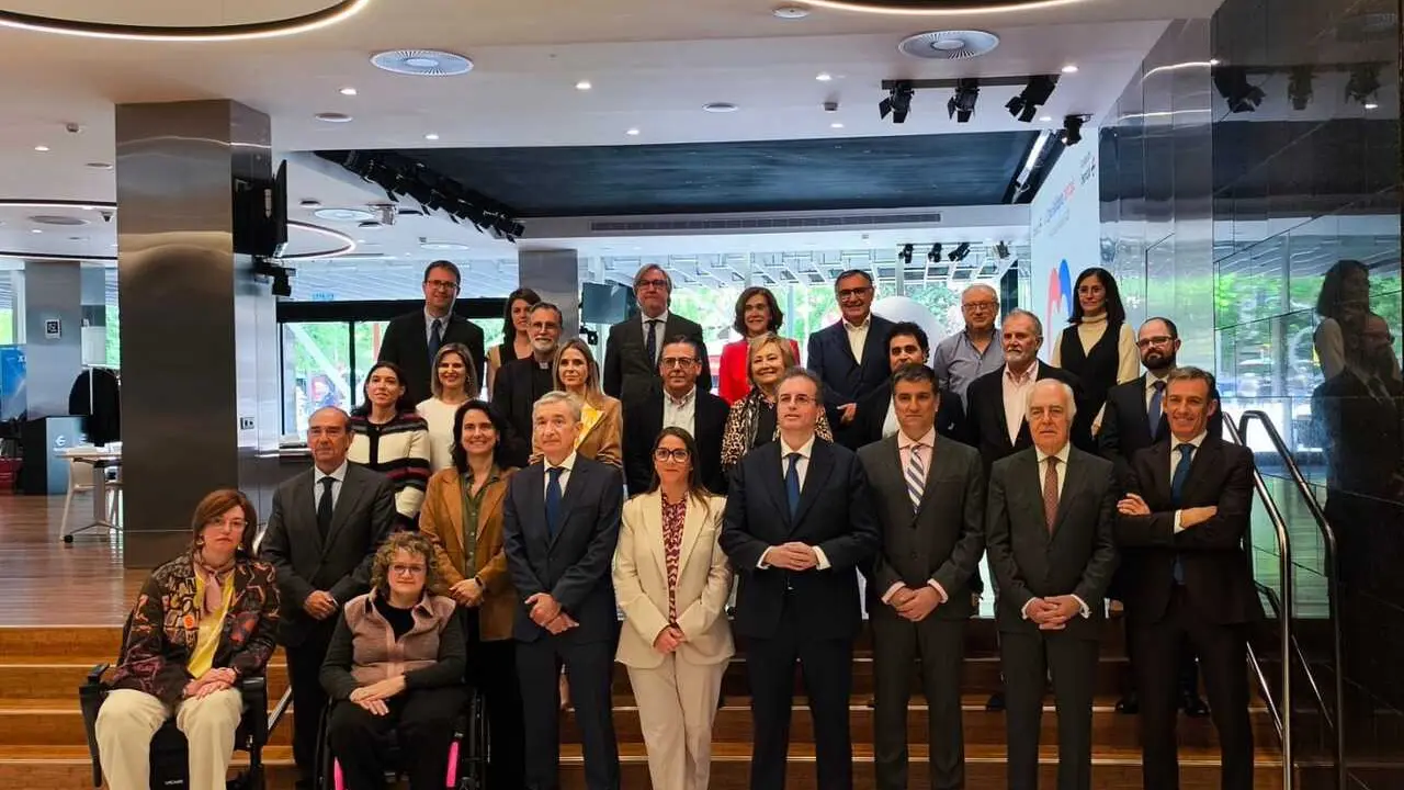 Federaci&oacute;n de Familias de C&aacute;ncer Infantil recibe 80.000 euros de Ibercaja para 'el seguimiento a largos supervivientes'