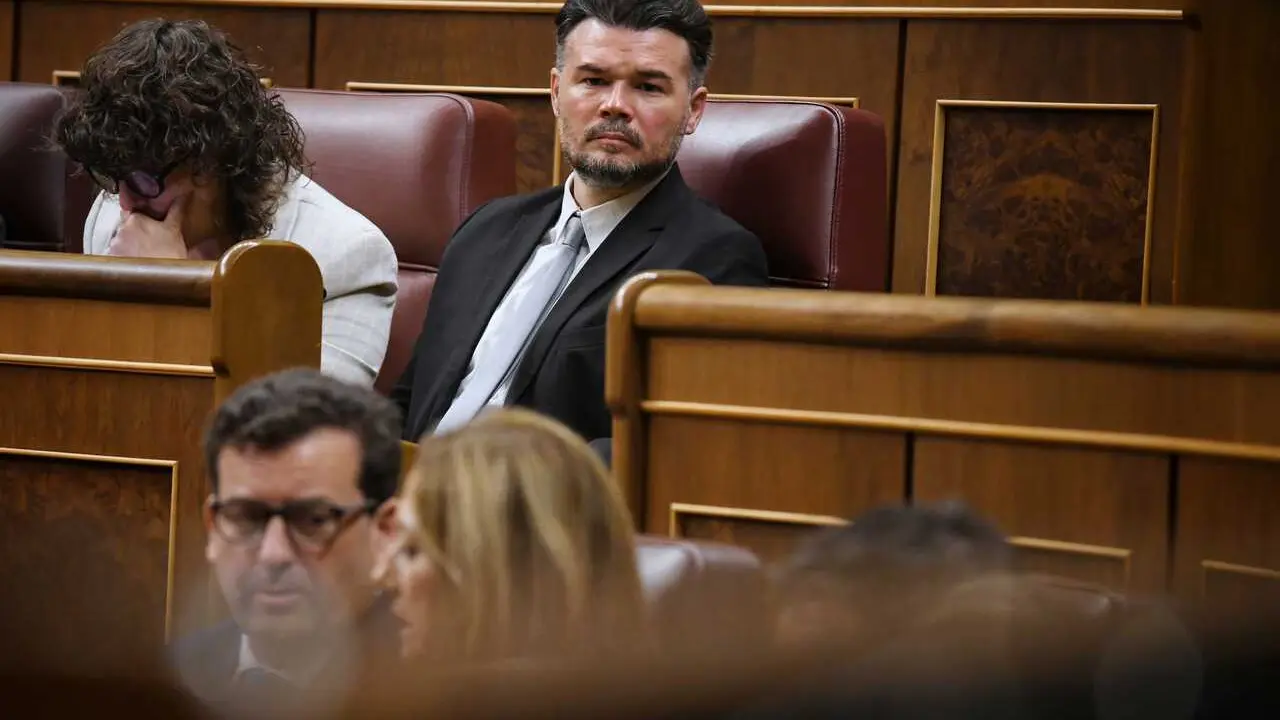 Archivo - El portavoz de ERC en el Congreso, Gabriel Rufi&aacute;n, durante un Pleno