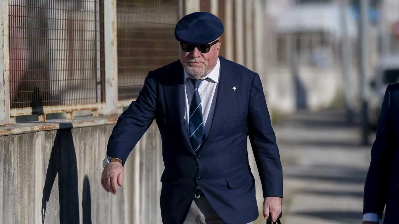 Archivo - El excomisario Jos&eacute; Manuel Villarejo a su llegada al primer d&iacute;a del juicio de la Operaci&oacute;n Kitchen, en la Audiencia Nacional, a 6 de abril de 2026, en San Fernando de Henares, Madrid (Espa&ntilde;a). 