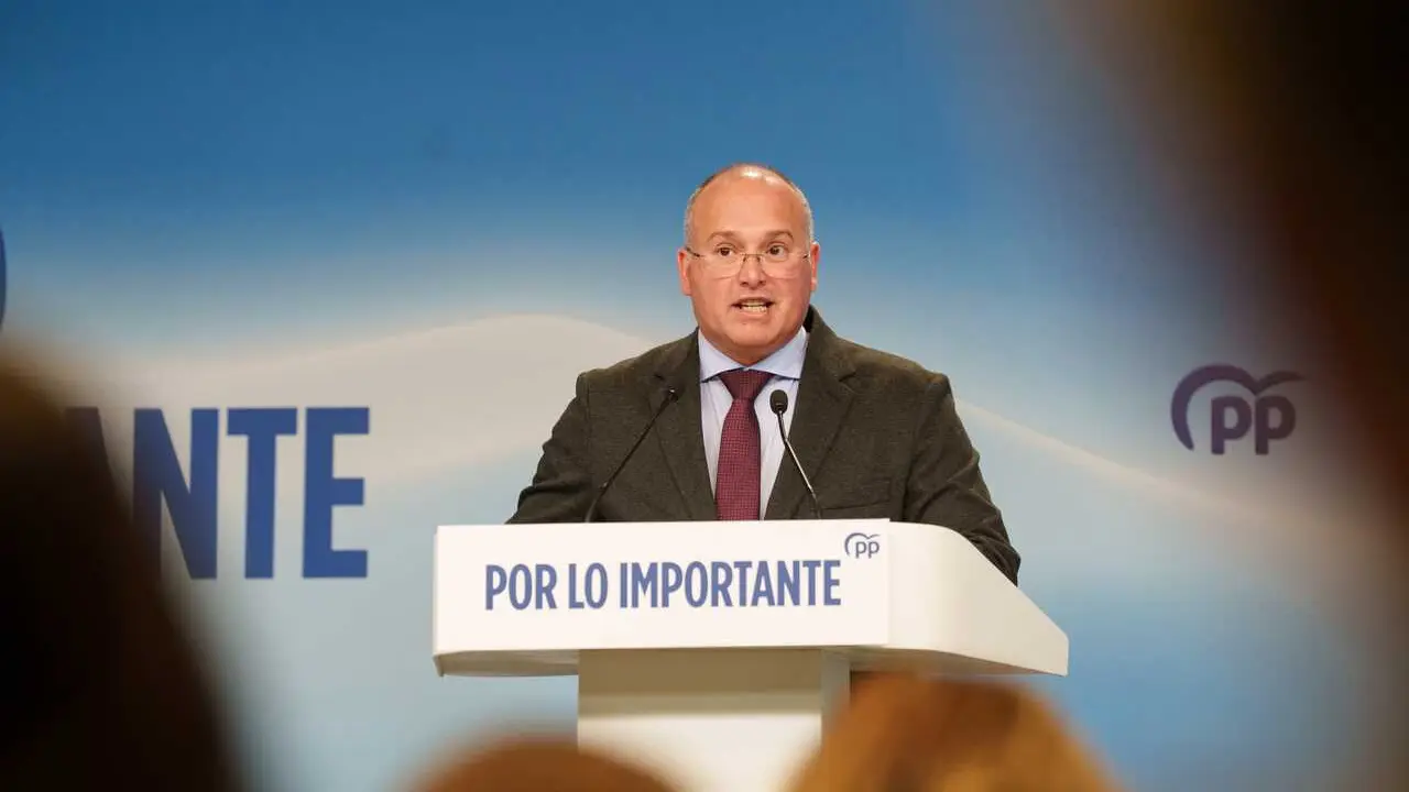 El secretario general del Partido Popular, Miguel Tellado, durante la rueda de prensa posterior al Comit&eacute; de Direcci&oacute;n del PP, a 20 de abril de 2026, en Madrid (Espa&ntilde;a).