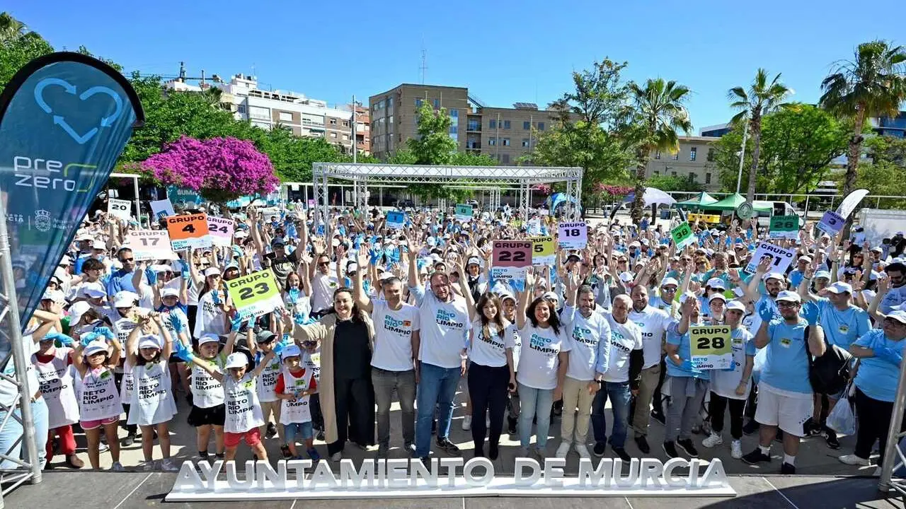 Participantes en la V edici&oacute;n del 'Reto R&iacute;o Limpio'  del Ayuntamiento de Murcia y PreZero