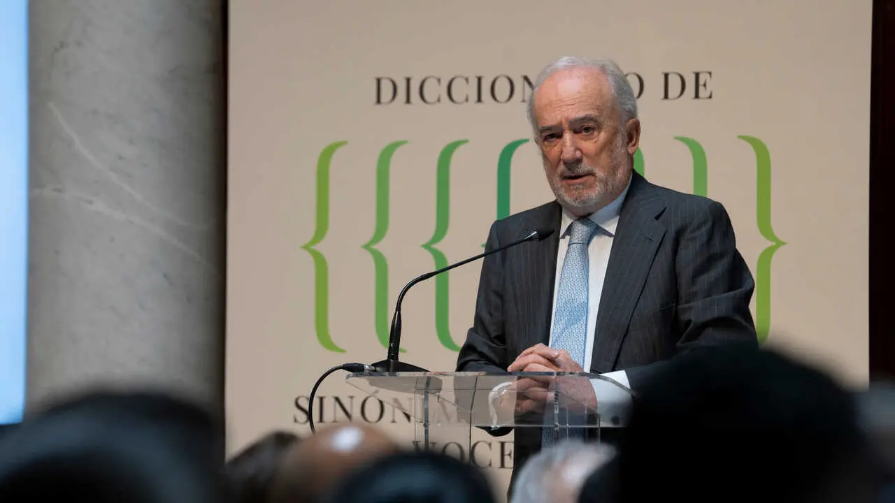 Presentación del &laquo;Diccionario de sinónimos, antónimos y voces afin