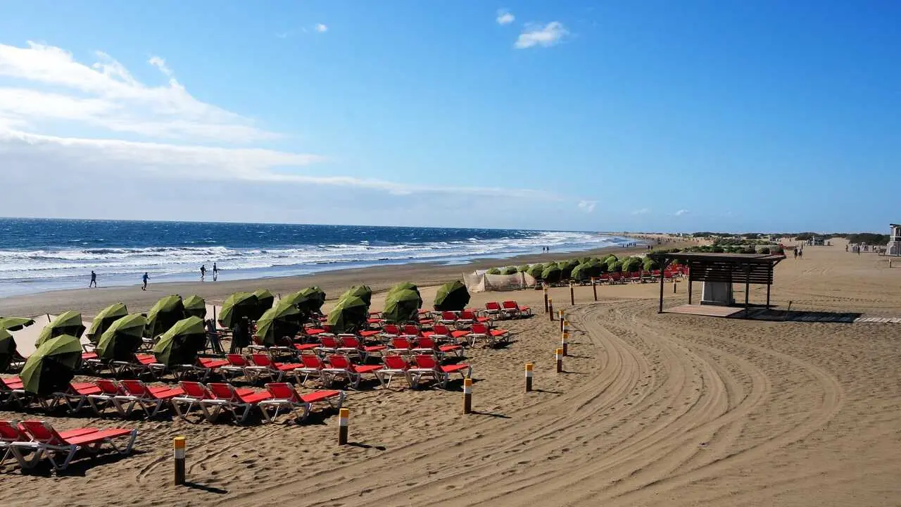 Archivo - Playa del Ingl&eacute;s (Gran Canaria)