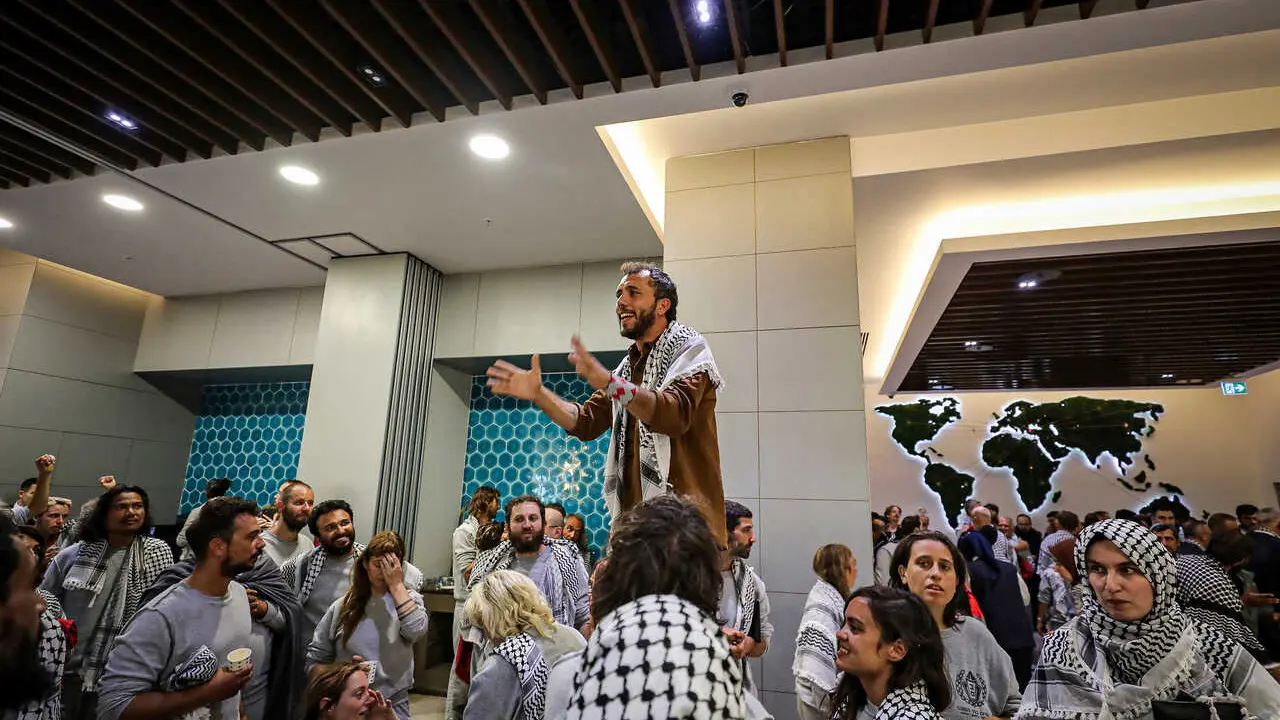 Released participants of the Freedom Flotilla arrive at Istanbul Airport after being detained by Israeli forces while attempting to break the siege on Gaza and deliver humanitarian aid. Activists, supporters, and members of the public gathered at the airport to welcome them back with flowers, applause, Palestinian flags, and chants of solidarity, celebrating their safe return and their mission of humanitarian resistance against the blockade on Gaza, in Istanbul, T&uuml;rkiye, on May 21, 2026.