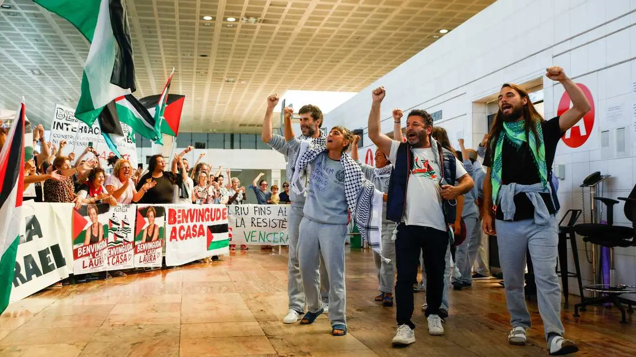 Llegan al Aeropuerto de Barcelona los activistas catalanes de la Global Sumud Flotilla