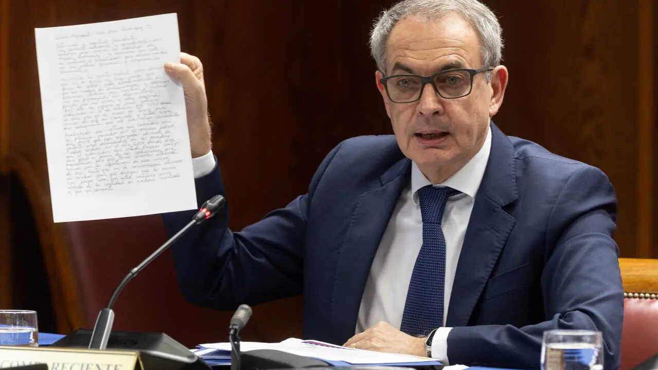Archivo - El expresidente del Gobierno Jos&eacute; Luis Rodr&iacute;guez Zapatero durante su comparecencia en el Senado el 2 de marzo.