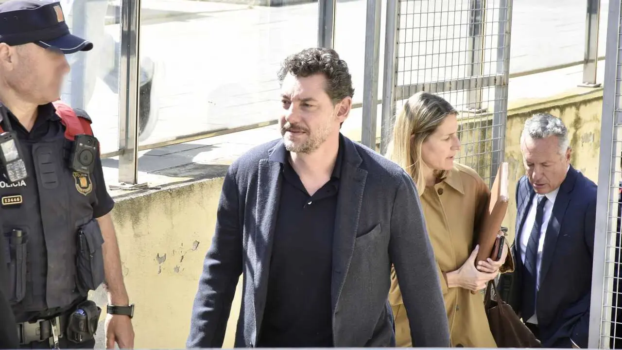 Jonathan Andic, el hijo del fundador de Mango, a su salida del Juzgado de Instrucci&oacute;n 5 de Martorell (Barcelona)